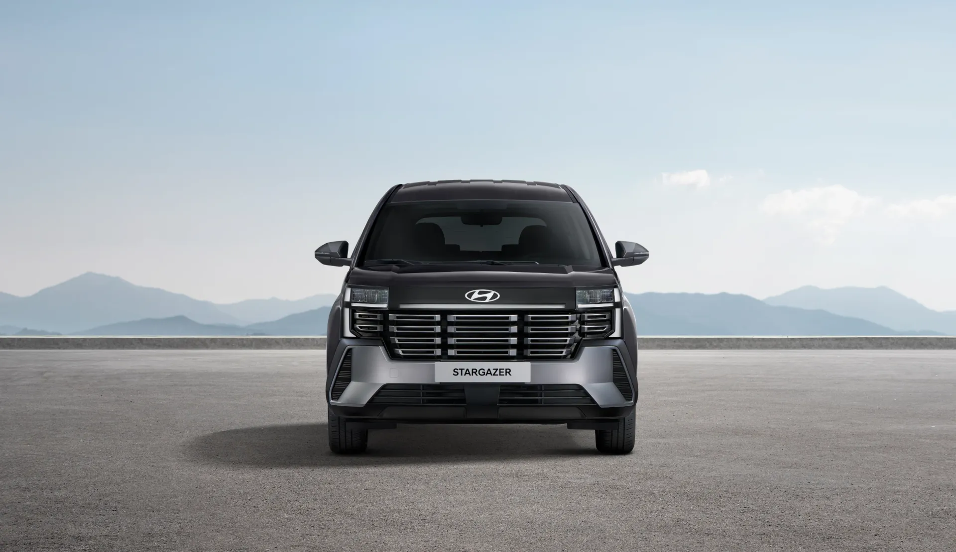 Refined exterior with distinct LED design