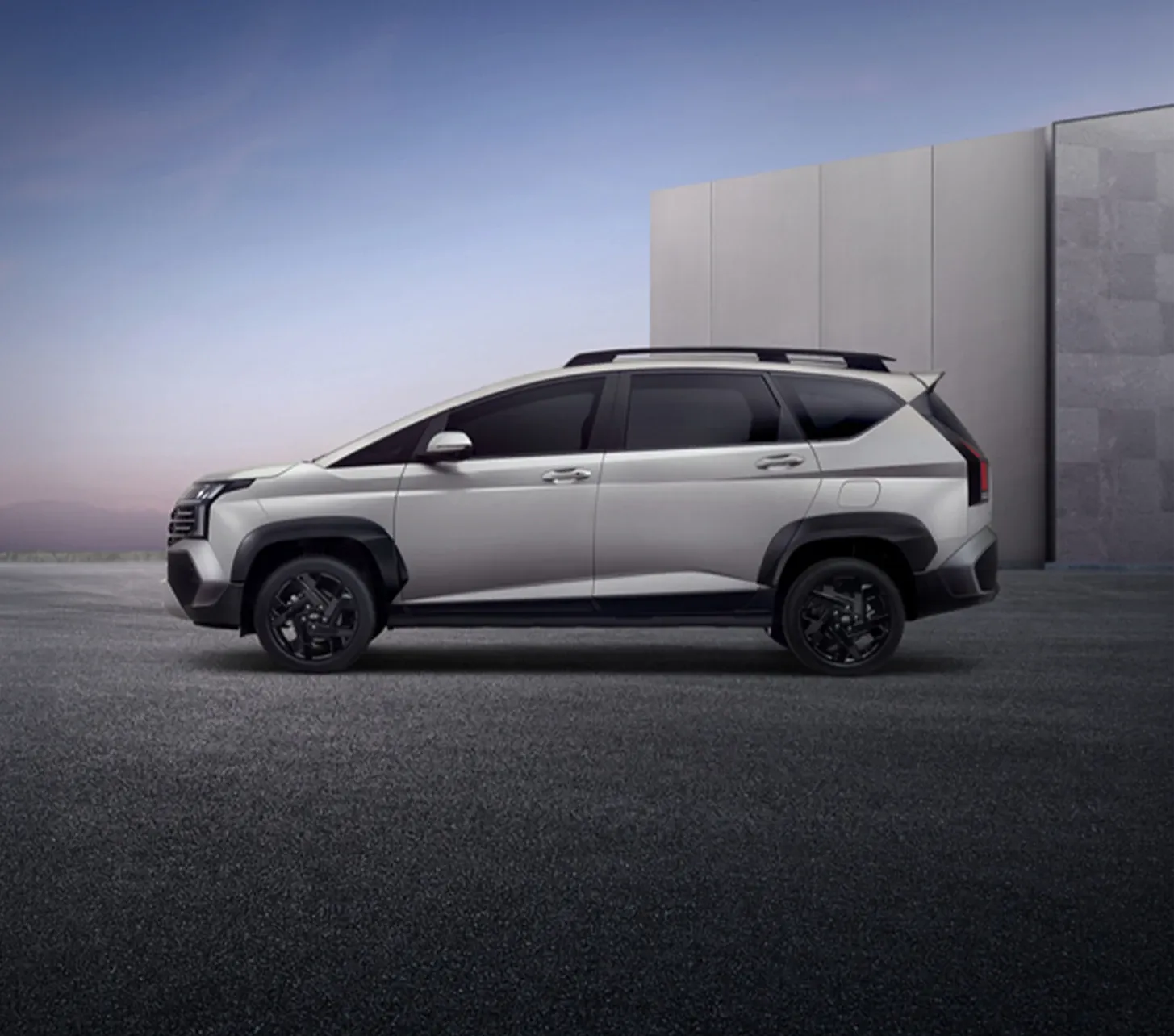 17-inch two-tone alloy wheels